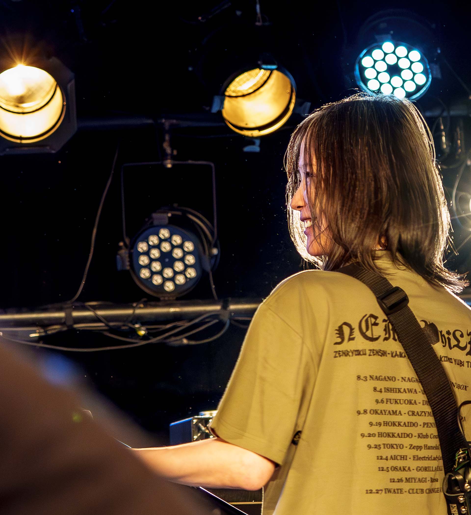 ライブハウスでのドラマチックな撮影。名古屋市中区錦3丁目BAR BLACK STAR経営のRionaさん。 ライブハウスでの出張撮影を承りました。